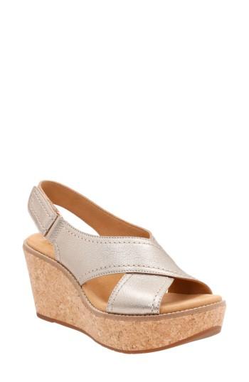 Women's Clarks Aisley Tulip Platform Sandal M - Metallic