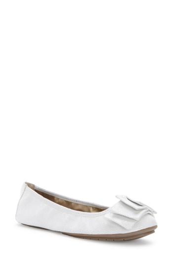 Women's Me Too 'lilyana 2.0' Flat .5 M - White