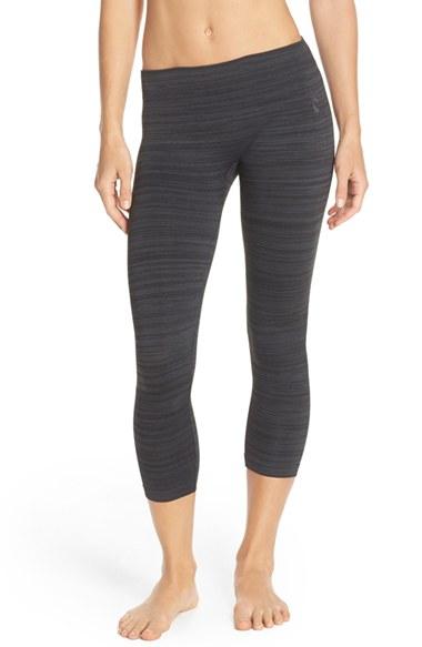 Women's Climawear 'catch A Glimpse' Cutout Crop Leggings - Grey