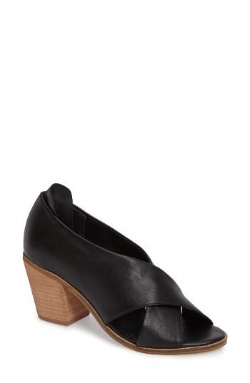 Women's Kelsi Dagger Brooklyn Kacey Crisscross Sandal