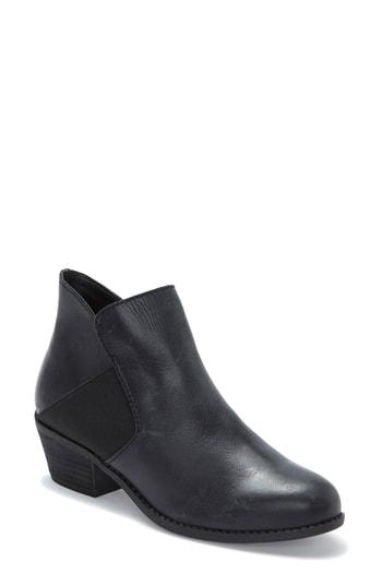 Women's Me Too Zada Bootie .5 M - Black