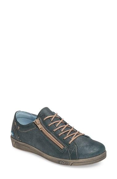 Women's Cloud 'aika' Leather Sneaker .5-7us / 37eu - Green
