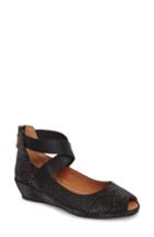 Women's Gentle Souls Lisa Wedge Pump .5 M - Black