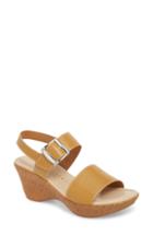 Women's Athena Alexander Shelter Platform Wedge Sandal .5 M - Brown