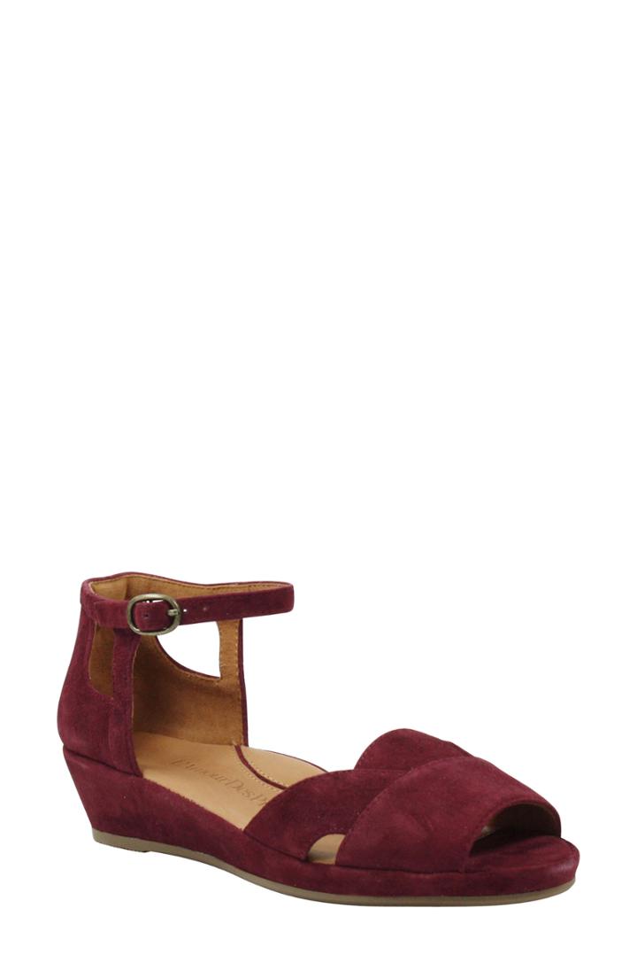 Women's L'amour Des Pieds Betterton Sandal M - Burgundy