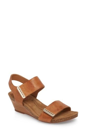 Women's Sofft Verdi Wedge Sandal M - Brown