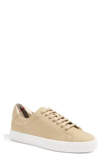Women's Burberry Westford Sneaker .5us / 39.5eu - Brown