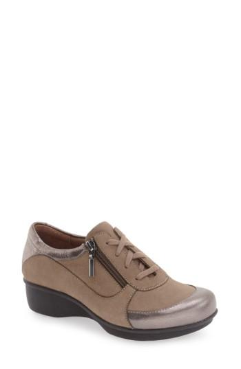 Women's Dansko 'loretta' Platform Sneaker .5-9us / 39eu M - Brown