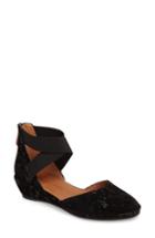 Women's Gentle Souls By Kenneth Cole Noa Cross Strap Wedge M - Black