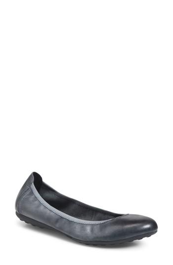 Women's B?rn Izabella Ballet Flat .5 M - Grey