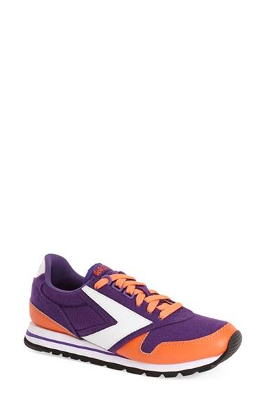 Women's Brooks 'chariot' Sneaker B - Orange