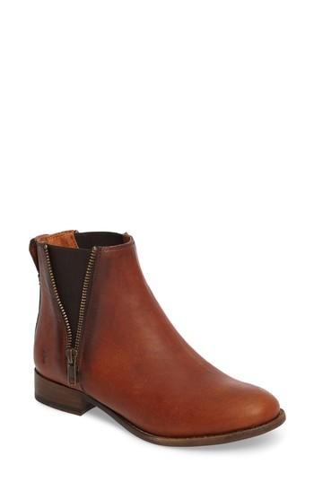 Women's Frye Carly Chelsea Boot M - Brown