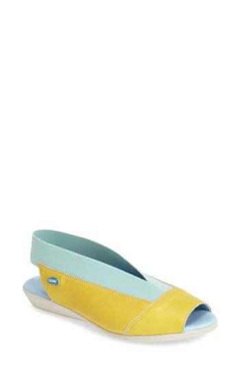 Women's Cloud 'caliber' Peep Toe Leather Flat Us / 40eu - Yellow