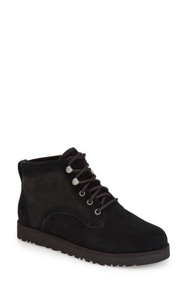 Women's Ugg Bethany - Classic Slim(tm) Water Resistant Chukka Boot .5 M - Black