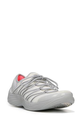 Women's Bzees Tender Sneaker .5 M - White