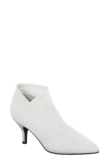 Women's Mia Charleese Bootie M - White