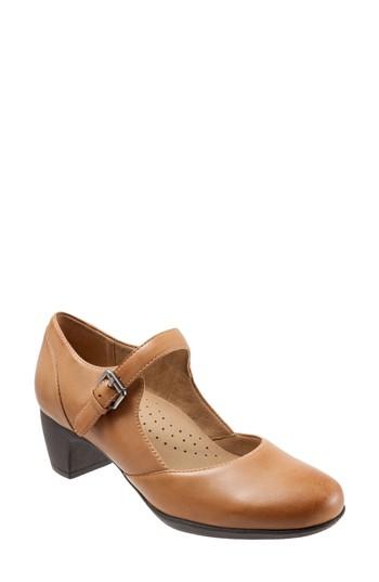 Women's Softwalk Irish Ii Pump .5 N - Brown