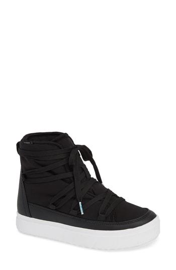 Women's Native Chamonix Water Resistant Boot M - Black