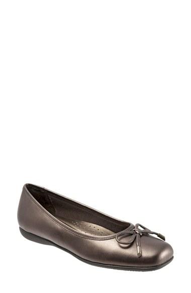 Women's Trotters 'sante' Flat