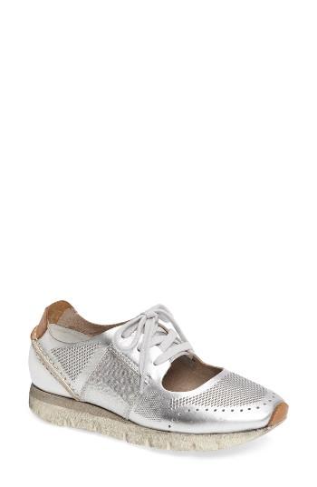 Women's Otbt Star Dust Cutout Sneaker M - Metallic