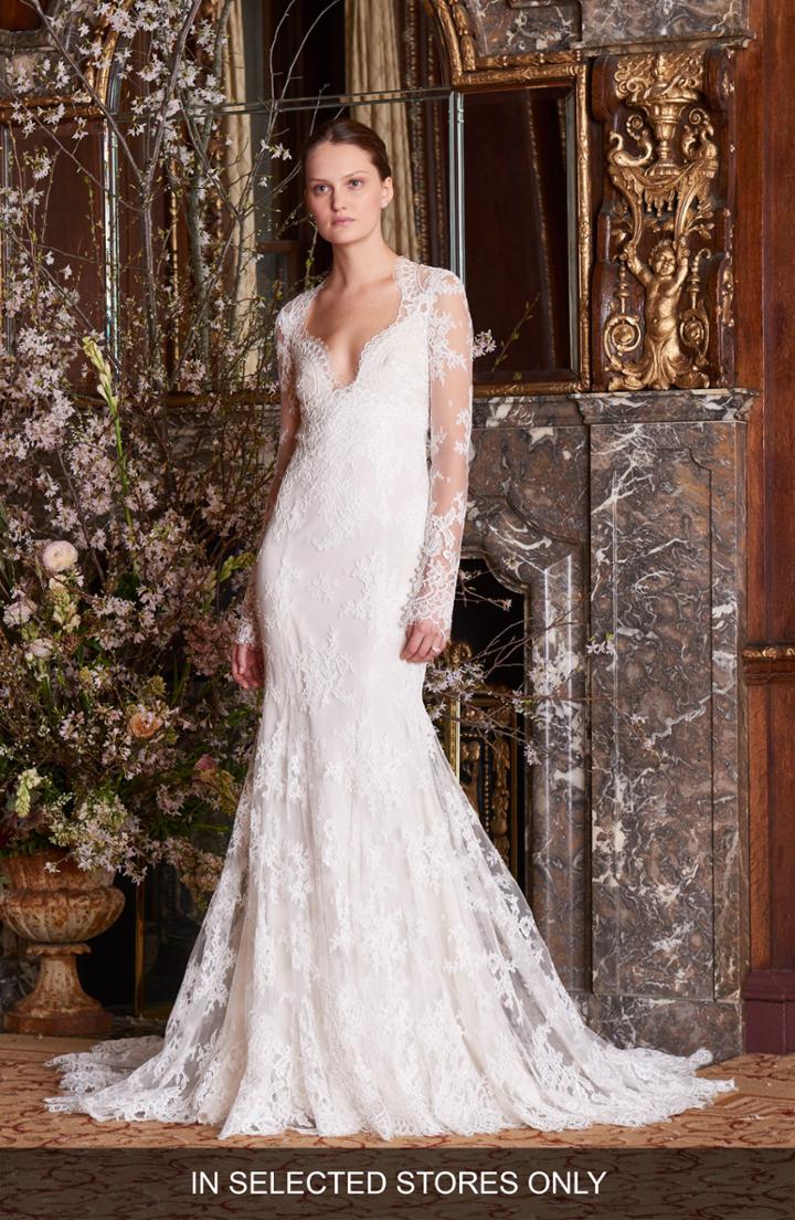 Women's Monique Lhuillier Haven Lace Trumpet Gown, Size - White