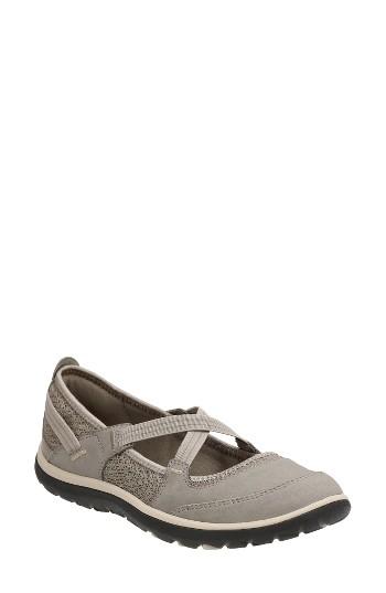 Women's Clarks 'aria' Sneaker M - Green