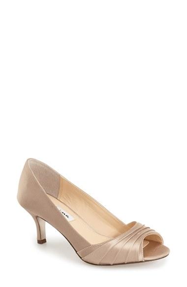 Women's Nina 'carolyn' Peep Toe Pump W - Beige