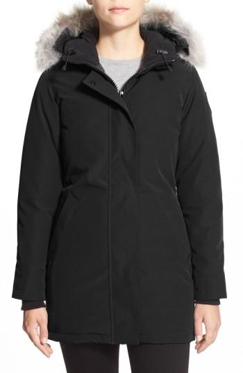 Women's Canada Goose Victoria Down Parka With Genuine Coyote Fur Trim (14-16) - Black
