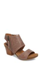 Women's Sofft Milan Block Heel Sandal .5 M - Grey