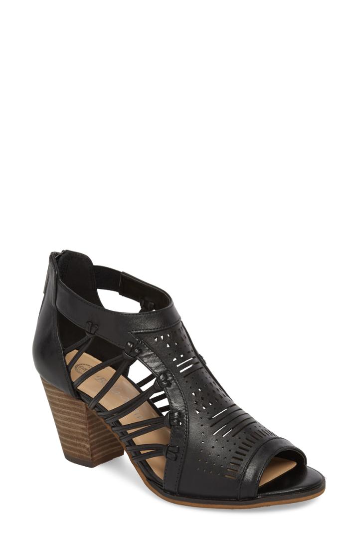 Women's Bella Vita Kortez Block Heel Sandal .5 W - Black