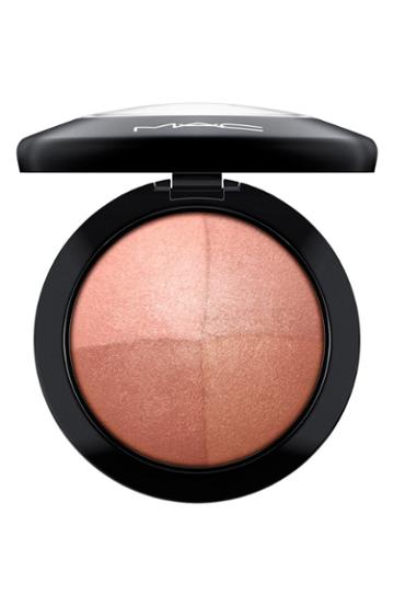 Mac Mineralize Skinfinish Pinwheel - Perfectly Lit