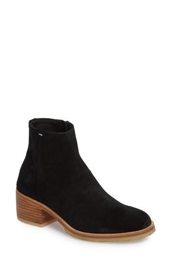 Women's Clarks Amara Water Resistant Block Heel Bootie M - Black
