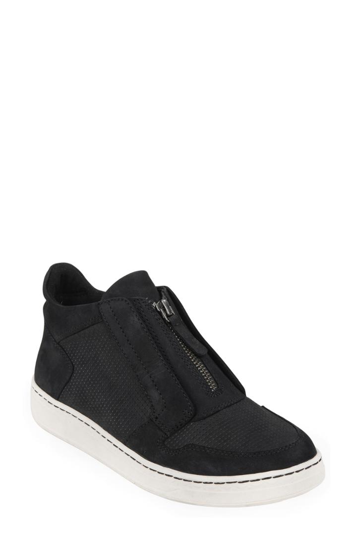 Women's Earth Zane Slip On Sneaker .5 M - Black