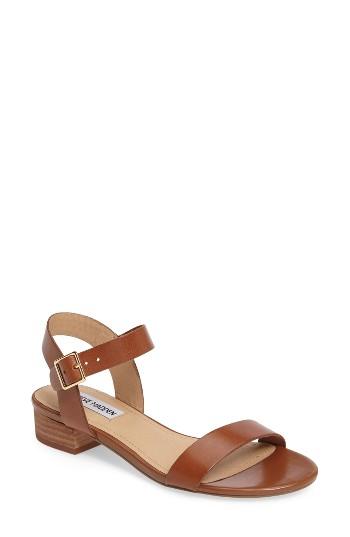 Women's Steve Madden Cache Sandal .5 M - Brown