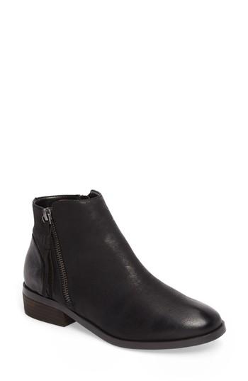 Women's Sole Society Abbott Bootie M - Black