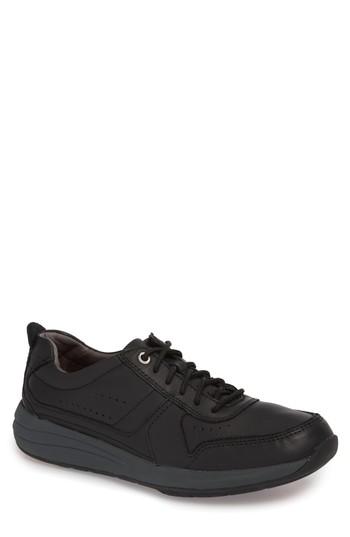 Men's Clarks Unstructured - Un Coast Form Sneaker M - Black