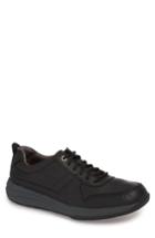 Men's Clarks Unstructured - Un Coast Form Sneaker M - Black