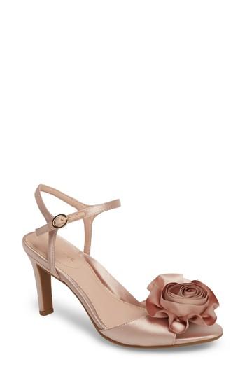 Women's Taryn Rose Jacklyn Flower Sandal M - Pink