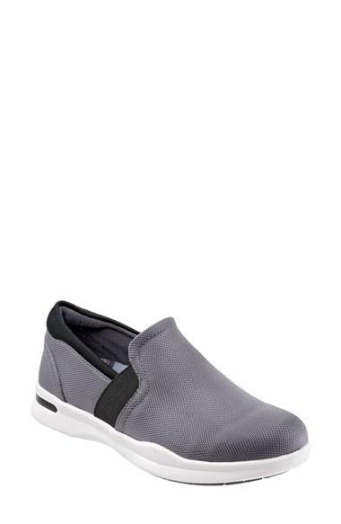 Women's Softwalk 'vantage' Slip-on Sneaker .5 M - Grey