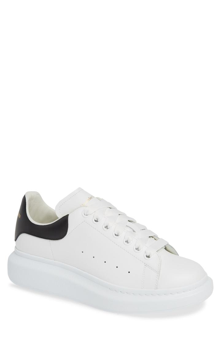 Men's Alexander Mcqueen Oversized Runner Sneaker Us / 41eu - White