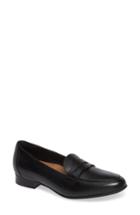 Women's Clarks Un Blush Penny Loafer .5 M - Black