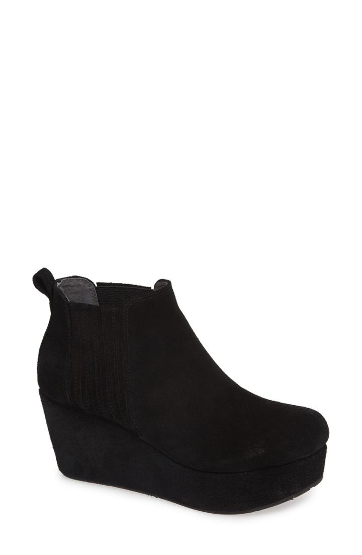 Women's Chocolat Blu Walden Wedge Bootie .5 M - Black