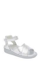 Women's Munro Brinn Sandal .5 M - Metallic