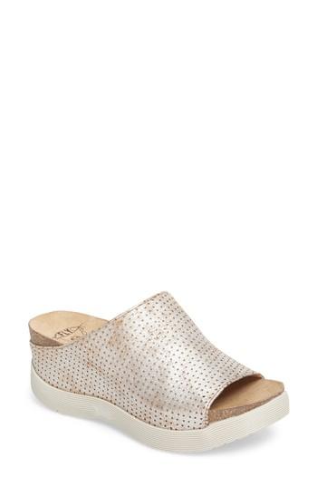 Women's Fly London Whin Platform Sandal .5-8us / 38eu - Metallic
