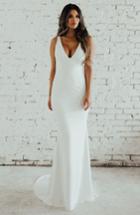 Women's Noel And Jean Paloma Plunge Back Trumpet Gown - Ivory