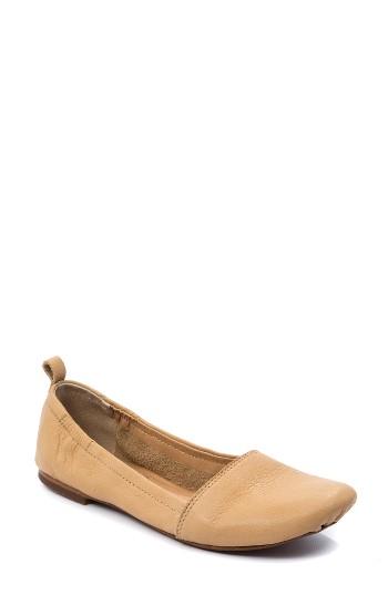 Women's Latigo 'bettie' Leather Flat .5 M - Beige