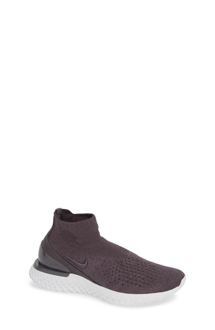 Men's Nike Rise React Flyknit Sock Sneaker M - Black