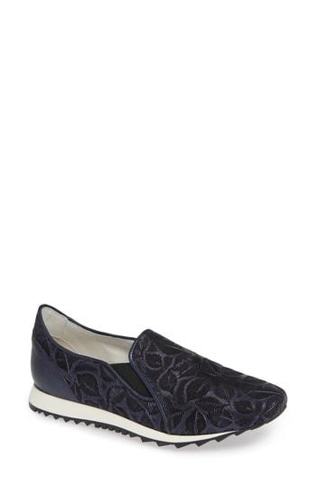 Women's Amalfi By Rangoni Francia Slip-on Sneaker M - Blue