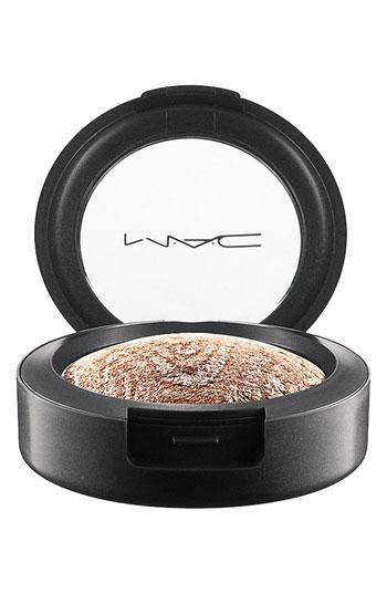 Mac 'apres Chic' Mineralize Eyeshadow Frost At Midnight