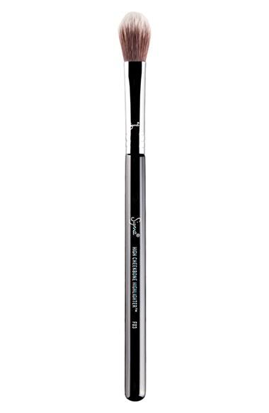Sigma Beauty F03 High Cheekbone Highlighter(tm) Brush